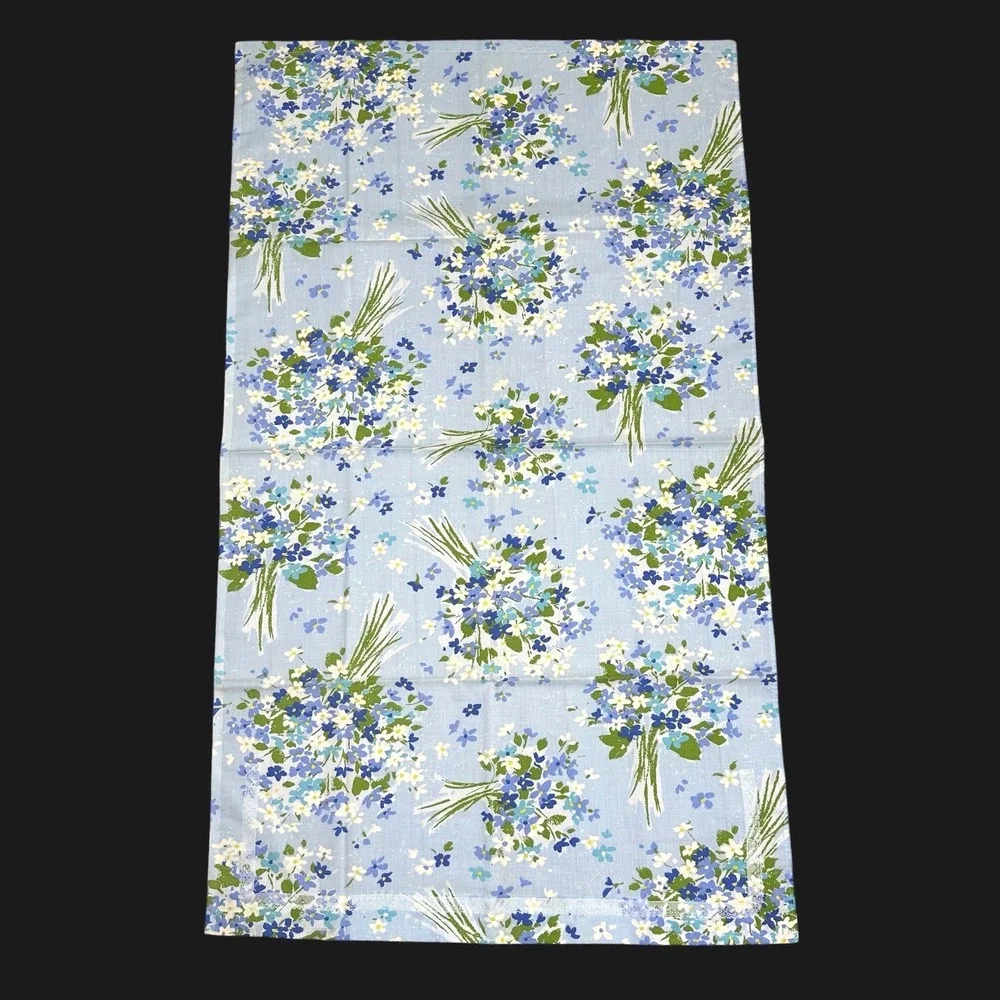 Vintage floral crib